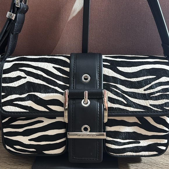 MK Colby Medium Zebra Print Shoulder Bag NWT - Picture 3 of 12